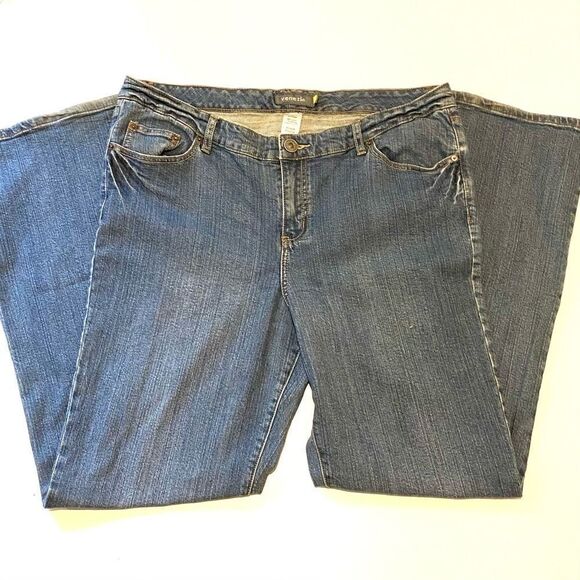 Venezia Denim - Venezia jeans average right fit size 20 light wash